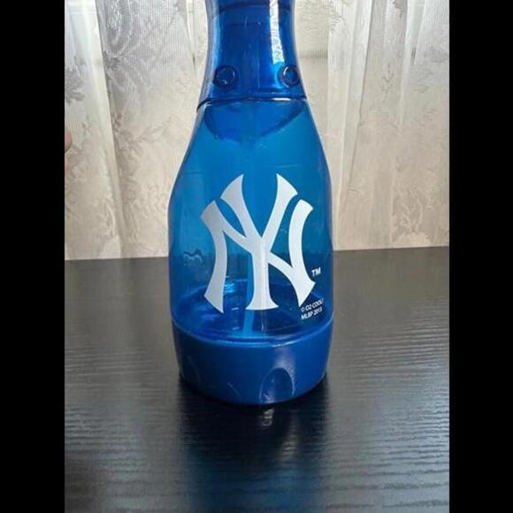 Yankee Mister Handheld Misting Fan - Blue - Picture 1 of 3